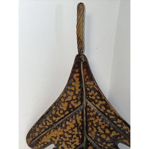 Large Minimal Brown Painted Leaf Wall Hanger - Picture 5 of 12
